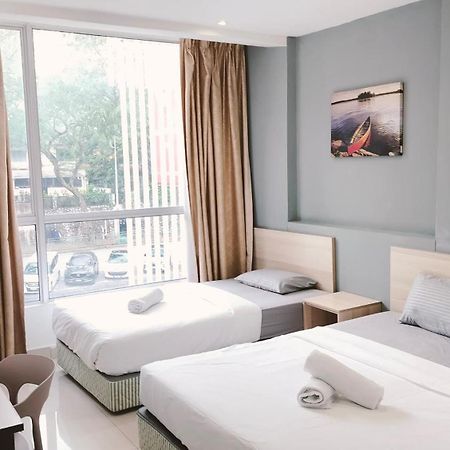 Pillows Plus Damansara Inn 八打灵再也 外观 照片